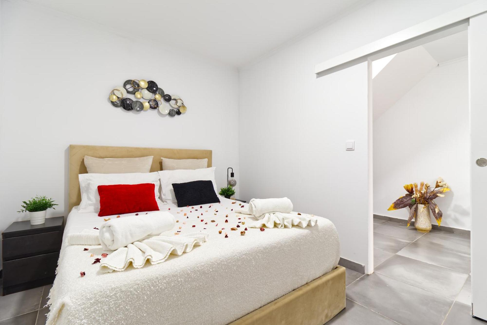 Apartment Spacious Flat With Garden Lisbon